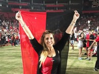 Hincha - Tribunera - Chica - Fanatica de la Barra: Los de Siempre • Club: Colón