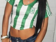 Hincha - Tribunera - Chica - Fanatica de la Barra: Los del Sur • Club: Atlético Nacional