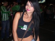 Hincha - Tribunera - Chica - Fanatica de la Barra: Los del Sur • Club: Atlético Nacional