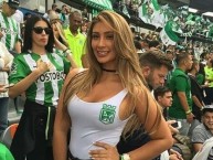 Hincha - Tribunera - Chica - Fanatica de la Barra: Los del Sur • Club: Atlético Nacional