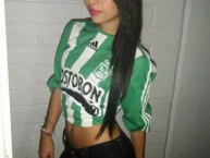 Hincha - Tribunera - Chica - Fanatica de la Barra: Los del Sur • Club: Atlético Nacional