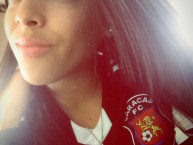 Hincha - Tribunera - Chica - Fanatica de la Barra: Los Demonios Rojos • Club: Caracas