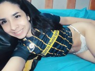 Hincha - Tribunera - Chica - Fanatica de la Barra: Los Guerreros • Club: Rosario Central