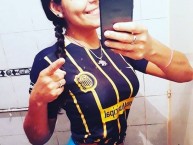 Hincha - Tribunera - Chica - Fanatica de la Barra: Los Guerreros • Club: Rosario Central