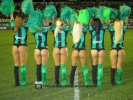 Hincha - Tribunera - Chica - Fanatica de la Barra: Los Pibes de Chicago • Club: Nueva Chicago