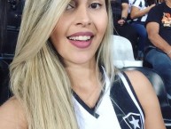 Hincha - Tribunera - Chica - Fanatica de la Barra: Loucos pelo Botafogo • Club: Botafogo • País: Brasil