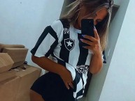 Hincha - Tribunera - Chica - Fanatica de la Barra: Loucos pelo Botafogo • Club: Botafogo • País: Brasil