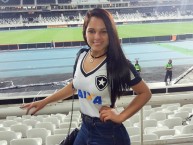 Hincha - Tribunera - Chica - Fanatica de la Barra: Loucos pelo Botafogo • Club: Botafogo