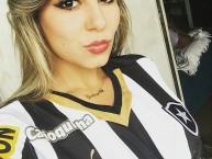 Hincha - Tribunera - Chica - Fanatica de la Barra: Loucos pelo Botafogo • Club: Botafogo • País: Brasil