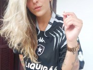 Hincha - Tribunera - Chica - Fanatica de la Barra: Loucos pelo Botafogo • Club: Botafogo • País: Brasil