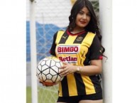 Hincha - Tribunera - Chica - Fanatica de la Barra: Mega Barra • Club: Real España