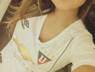 Hincha - Tribunera - Chica - Fanatica de la Barra: Muerte Blanca • Club: LDU