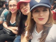 Hincha - Tribunera - Chica - Fanatica de la Barra: Muerte Blanca • Club: LDU