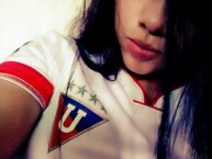 Hincha - Tribunera - Chica - Fanatica de la Barra: Muerte Blanca • Club: LDU