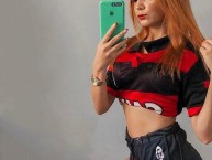 Hincha - Tribunera - Chica - Fanatica de la Barra: Nação 12 • Club: Flamengo