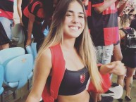 Hincha - Tribunera - Chica - Fanatica de la Barra: Nação 12 • Club: Flamengo