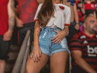 Hincha - Tribunera - Chica - Fanatica de la Barra: Nação 12 • Club: Flamengo