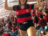 Hincha - Tribunera - Chica - Fanatica de la Barra: Nação 12 • Club: Flamengo • País: Brasil