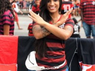 Hincha - Tribunera - Chica - Fanatica de la Barra: Nação 12 • Club: Flamengo • País: Brasil