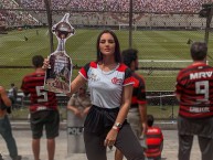 Hincha - Tribunera - Chica - Fanatica de la Barra: Nação 12 • Club: Flamengo