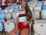 Hincha - Tribunera - Chica - Fanatica de la Barra: Nação 12 • Club: Flamengo