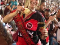 Hincha - Tribunera - Chica - Fanatica de la Barra: Nação 12 • Club: Flamengo