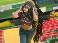 Hincha - Tribunera - Chica - Fanatica de la Barra: Revolución Vinotinto Sur &bull; Club: Tolima &bull; País: Colombia