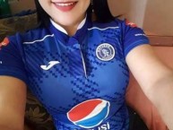 Hincha - Tribunera - Chica - Fanatica de la Barra: Revolucionarios 1928 • Club: Motagua