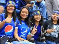 Hincha - Tribunera - Chica - Fanatica de la Barra: Revolucionarios 1928 • Club: Motagua