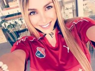 Hincha - Tribunera - Chica - Fanatica de la Barra: Rexixtenxia Norte • Club: Independiente Medellín