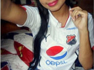 Hincha - Tribunera - Chica - Fanatica de la Barra: Rexixtenxia Norte • Club: Independiente Medellín