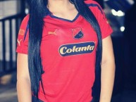 Hincha - Tribunera - Chica - Fanatica de la Barra: Rexixtenxia Norte • Club: Independiente Medellín