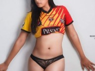 Hincha - Tribunera - Chica - Fanatica de la Barra: Sur Oscura • Club: Barcelona Sporting Club