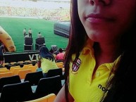 Hincha - Tribunera - Chica - Fanatica de la Barra: Sur Oscura • Club: Barcelona Sporting Club