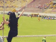 Hincha - Tribunera - Chica - Fanatica de la Barra: Sur Oscura • Club: Barcelona Sporting Club