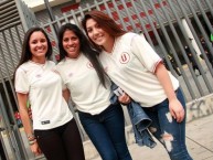 Hincha - Tribunera - Chica - Fanatica de la Barra: Trinchera Norte • Club: Universitario de Deportes