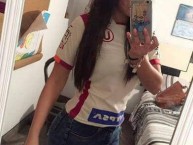 Hincha - Tribunera - Chica - Fanatica de la Barra: Trinchera Norte • Club: Universitario de Deportes