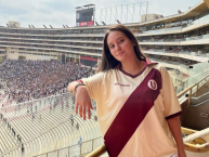 Hincha - Tribunera - Chica - Fanatica de la Barra: Trinchera Norte • Club: Universitario de Deportes