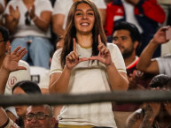 Hincha - Tribunera - Chica - "IG: @niamhanrahanc" Fanatica de la Barra: Trinchera Norte &bull; Club: Universitario de Deportes &bull; País: Peru