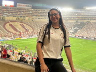 Hincha - Tribunera - Chica - "IG: @greciazevallost" Fanatica de la Barra: Trinchera Norte &bull; Club: Universitario de Deportes &bull; País: Peru