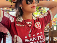 Hincha - Tribunera - Chica - Fanatica de la Barra: Trinchera Norte &bull; Club: Universitario de Deportes &bull; País: Peru