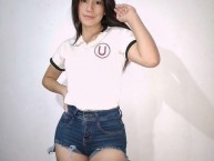 Hincha - Tribunera - Chica - Fanatica de la Barra: Trinchera Norte • Club: Universitario de Deportes