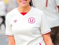 Hincha - Tribunera - Chica - Fanatica de la Barra: Trinchera Norte • Club: Universitario de Deportes