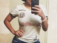 Hincha - Tribunera - Chica - Fanatica de la Barra: Trinchera Norte • Club: Universitario de Deportes