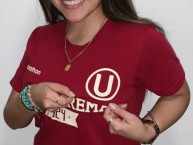 Hincha - Tribunera - Chica - Fanatica de la Barra: Trinchera Norte • Club: Universitario de Deportes