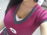 Hincha - Tribunera - Chica - Fanatica de la Barra: Ultra Morada • Club: Saprissa