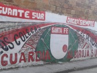 Mural - Graffiti - Pintada - Mural de la Barra: La Guardia Albi Roja Sur • Club: Independiente Santa Fe