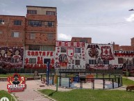 Mural - Graffiti - Pintada - Mural de la Barra: La Guardia Albi Roja Sur • Club: Independiente Santa Fe