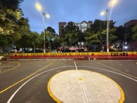 Mural - Graffiti - Pintadas - Mural de la Barra: La Guardia Albi Roja Sur &bull; Club: Independiente Santa Fe &bull; País: Colombia