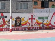 Mural - Graffiti - Pintadas - Mural de la Barra: La Guardia Albi Roja Sur &bull; Club: Independiente Santa Fe &bull; País: Colombia